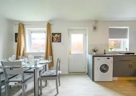 R3hl Double Near And Airport Privat bolig