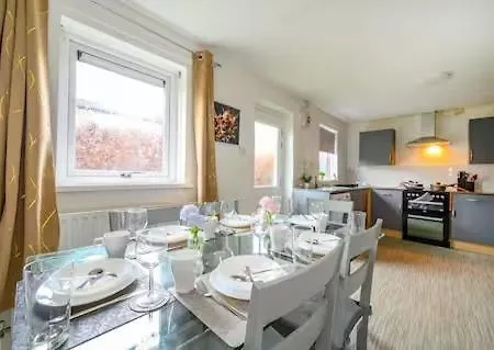 R3hl Double Near And Airport * Leeds (West Yorkshire)